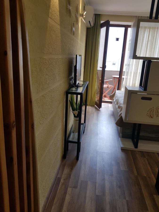 Relax Apartment Samtredia Екстериор снимка