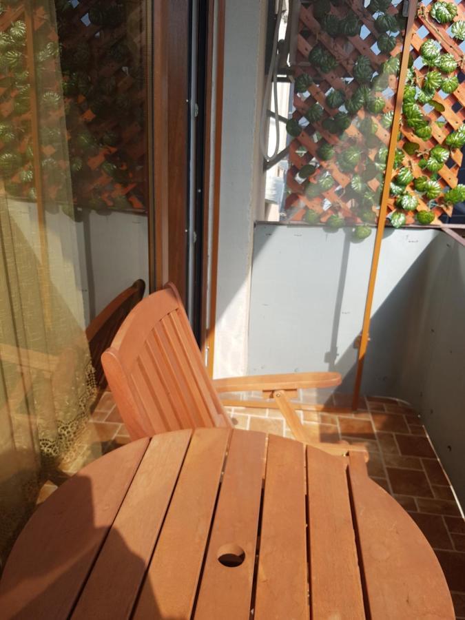 Relax Apartment Samtredia Екстериор снимка