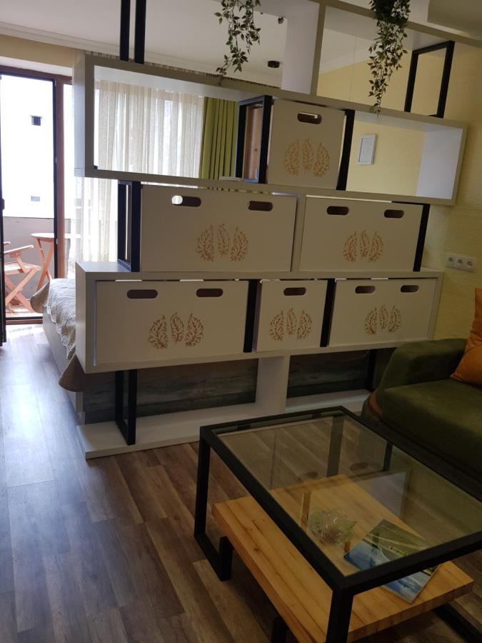 Relax Apartment Samtredia Екстериор снимка