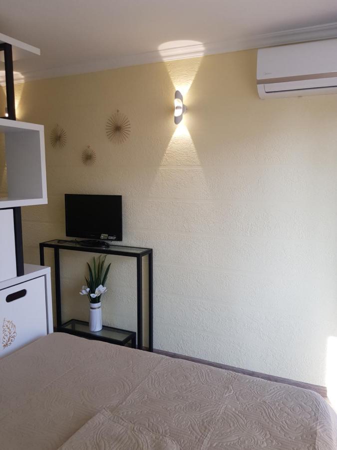 Relax Apartment Samtredia Екстериор снимка