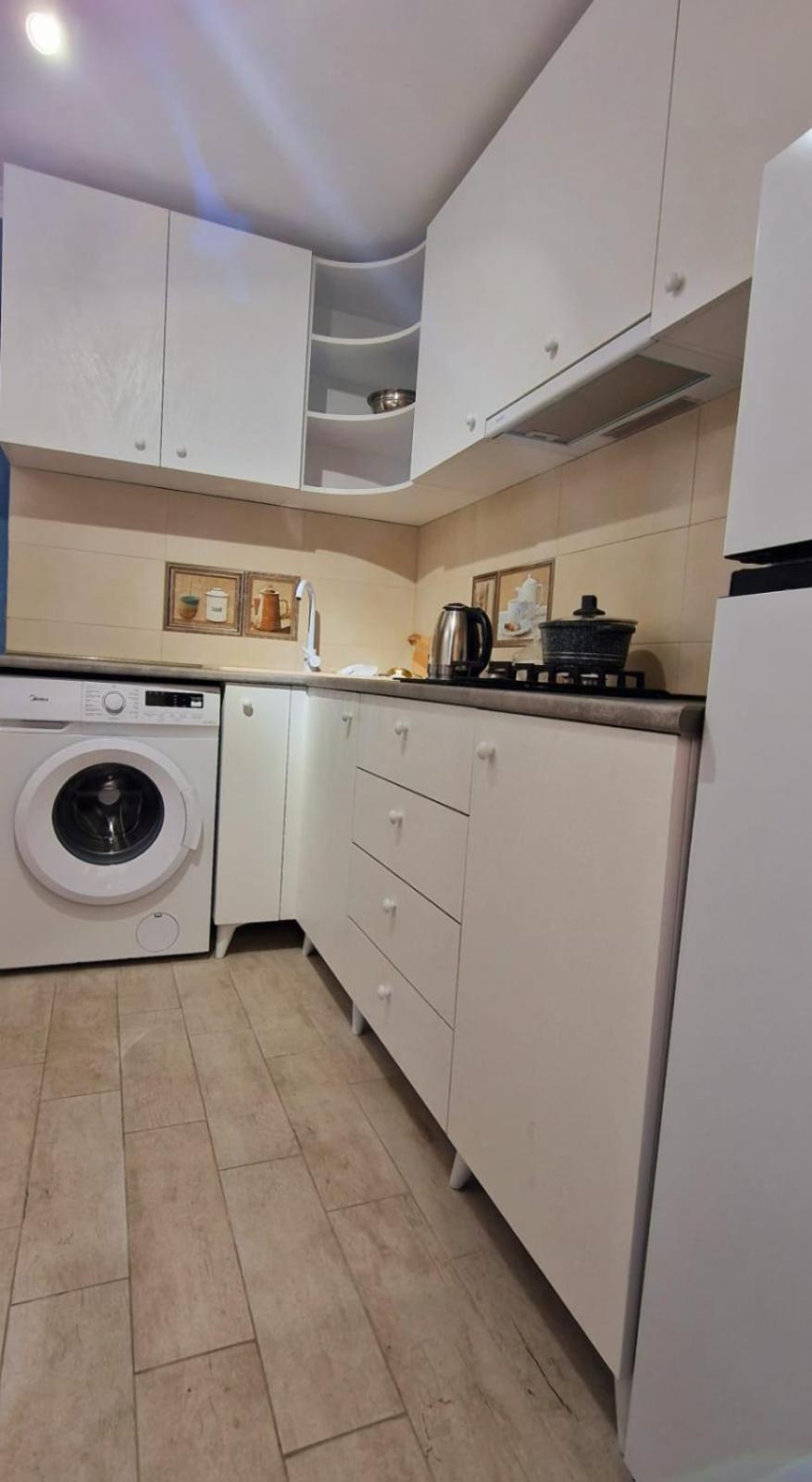 Relax Apartment Samtredia Екстериор снимка